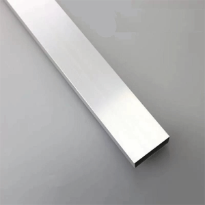 REGLE POUR  MACONNERIE EN  ALU 8CMX2CMX2M REF:TR-01