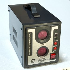 REGULATEUR DE TENSION 1000VA REF:BF-76