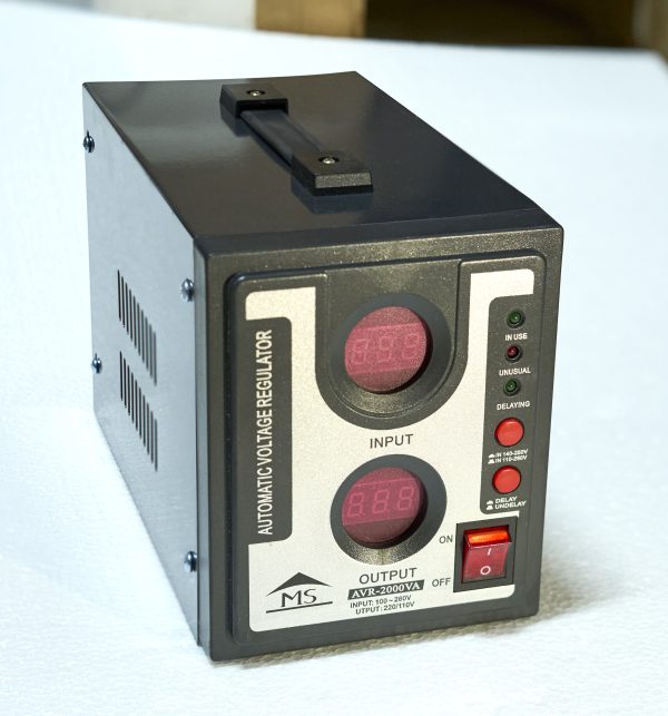 REGULATEUR DE TENSION 2000VA REF:BF-78