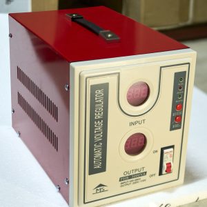 REGULATEUR DE TENSION 3000VA REF:BF-79